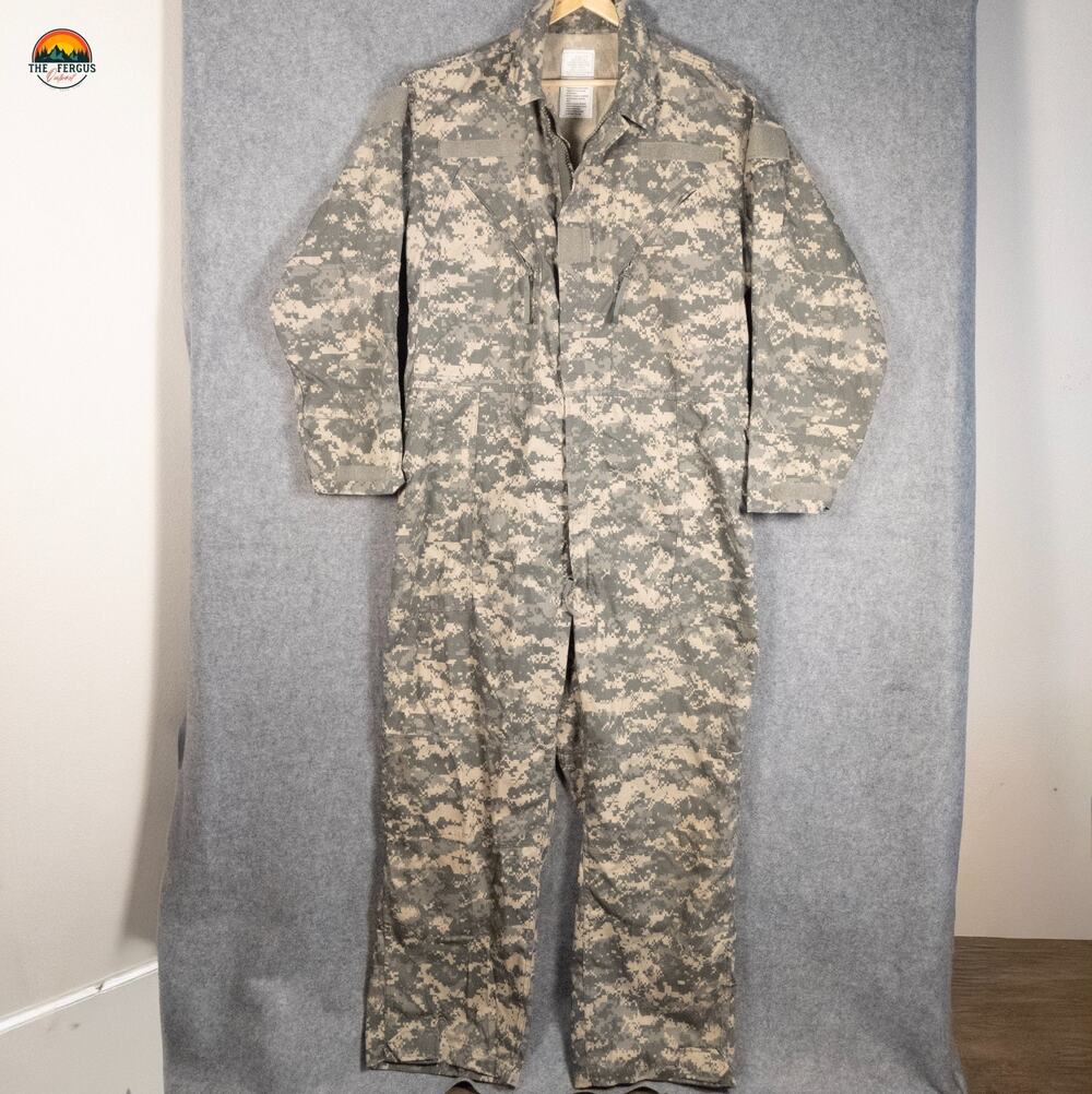 US Army Mechanic Coveralls Jumpsuit Universal Type III Digital Camo Men's XL